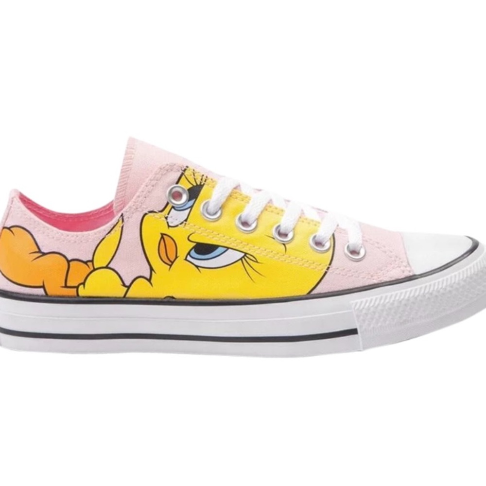 CONVERSE Limited Edition Looney Tuned Tweetie Sneakers